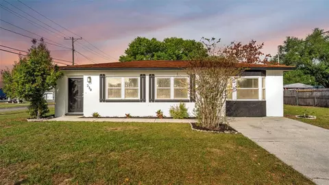 230 Palm Ave, Auburndale, FL 33823