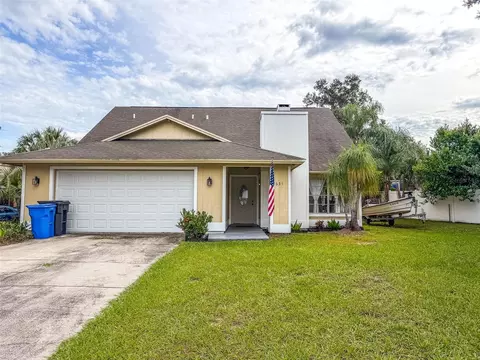 Exterior - 631 Stone Dr, Brandon, FL 33510 photo 10 of 13
