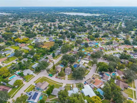 View/Area - 631 Stone Dr, Brandon, FL 33510 photo 9 of 10