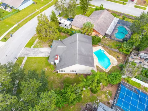 View/Area - 631 Stone Dr, Brandon, FL 33510 photo 7 of 10
