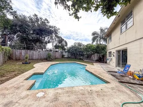 Exterior - 631 Stone Dr, Brandon, FL 33510 photo 2 of 13