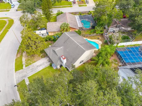 View/Area - 631 Stone Dr, Brandon, FL 33510 photo 4 of 10
