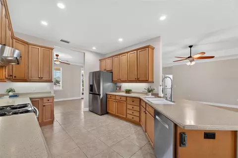 Kitchen - 6360 Riverlake Ct, Bartow, FL 33830 photo 2 of 6