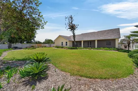 Exterior - 6360 Riverlake Ct, Bartow, FL 33830 photo 6 of 12