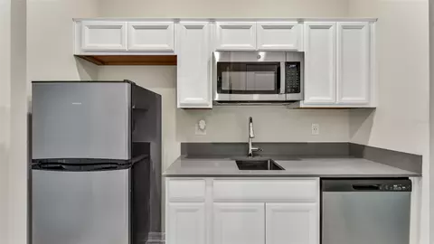 Kitchen - 163 Pershing St, Bartow, FL 33830 photo 4 of 6