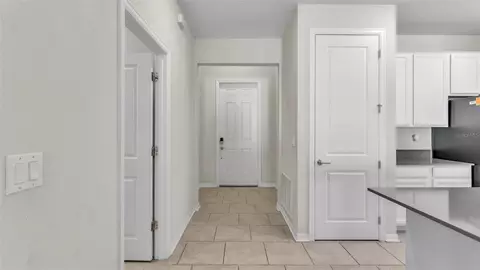 Entry Way - 163 Pershing St, Bartow, FL 33830 photo 1 of 2