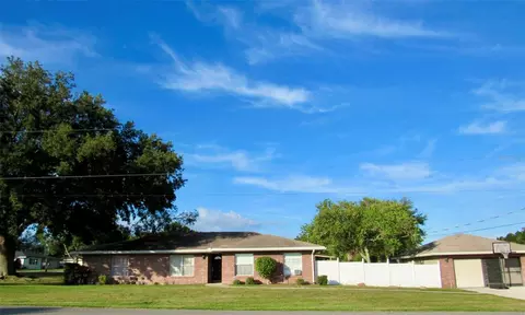 202 Saint Lucie Rd, Winter Haven, FL 33884