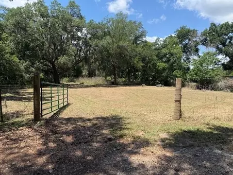 Avenue C E, Winter Haven, FL 33880