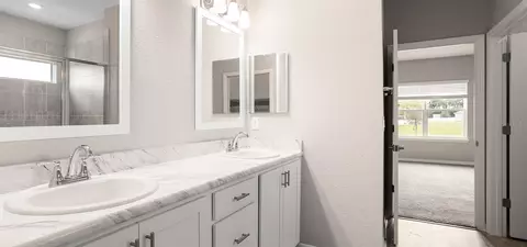Bath - 7671 SW 6th Loop, Ocala, FL 34474 photo 2 of 2