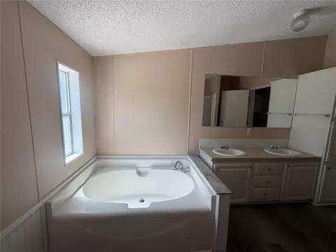 12703 Lovers Ln, Riverview, FL 33579 photo 17