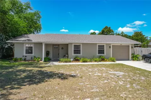 985 N 11th St, Eagle Lake, FL 33839