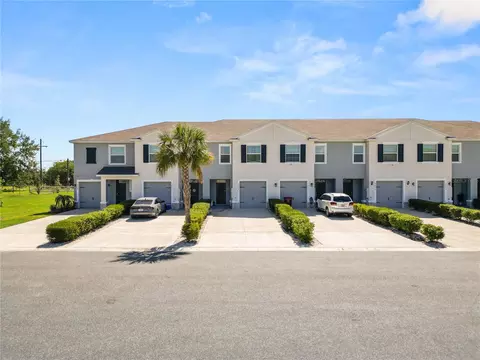3830 Sunflower Field Pl, Plant City, FL 33565