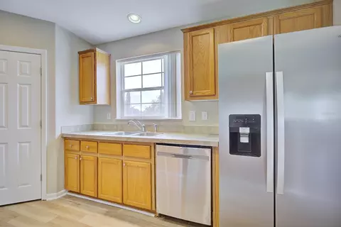Kitchen - 325 Stenstrom Rd, Wauchula, FL 33873 photo 2 of 5
