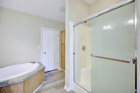 Bath - 325 Stenstrom Rd, Wauchula, FL 33873 photo 2 of 4