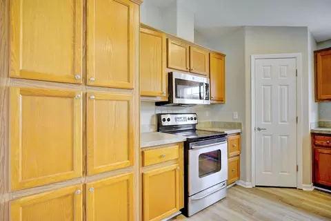 Kitchen - 325 Stenstrom Rd, Wauchula, FL 33873 photo 3 of 5