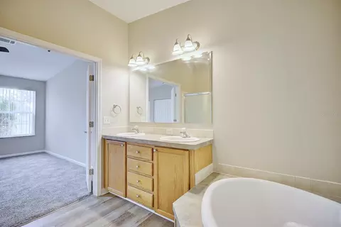 Bath - 325 Stenstrom Rd, Wauchula, FL 33873 photo 1 of 4