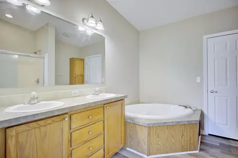 Bath - 325 Stenstrom Rd, Wauchula, FL 33873 photo 3 of 4