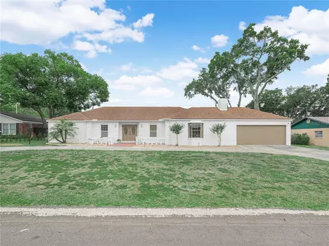 4615 Kings Point Ct, Lakeland, FL 33813