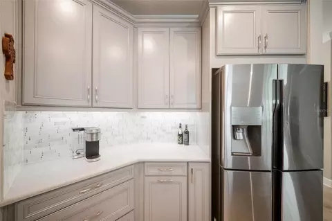Kitchen - 5504 Summit Gln, Bradenton, FL 34203 photo 4 of 4