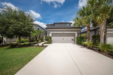 Exterior - 5504 Summit Gln, Bradenton, FL 34203 photo 7 of 8