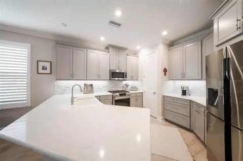 Kitchen - 5504 Summit Gln, Bradenton, FL 34203 photo 2 of 4