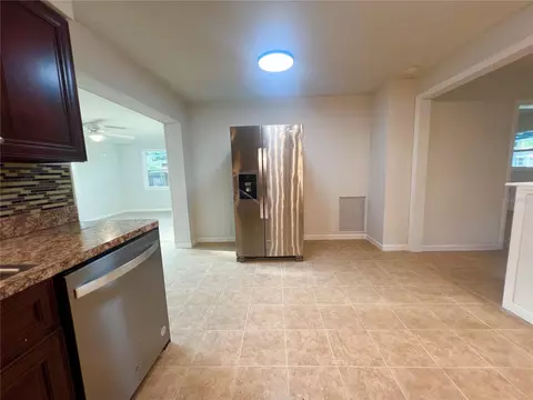 Kitchen - 137 Lowell Rd, Winter Haven, FL 33884 photo 2 of 2