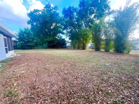 Exterior - 137 Lowell Rd, Winter Haven, FL 33884 photo 7 of 10