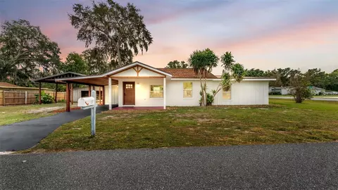 127 Colonial Dr, Auburndale, FL 33823