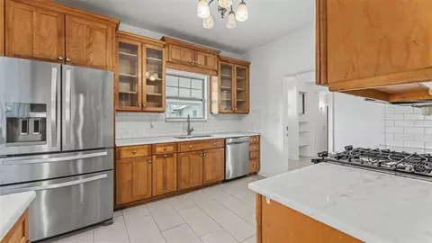 Kitchen - 470 E Hooker St, Bartow, FL 33830 photo 1 of 4