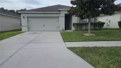 3136 Country Club Cir, Winter Haven, FL 33881