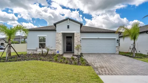5817 Freesia Dr, Lakeland, FL 33811