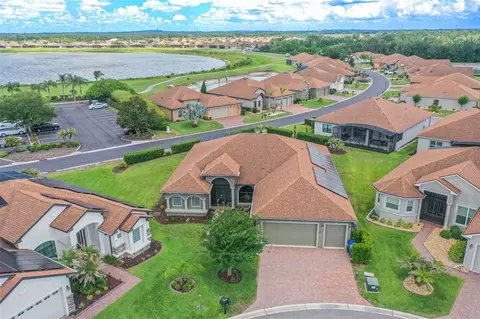1394 Oakmont Dr, Winter Haven, FL 33884