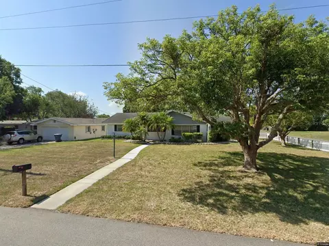 237 Okaloosa Dr, Winter Haven, FL 33884