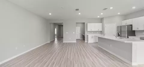 Living - 7658 SE 113th Pl, Belleview, FL 34420 photo 2 of 2