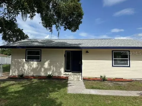 1502 N Bracewell Dr, Plant City, FL 33563