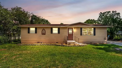 703 W Alamo Dr, Lakeland, FL 33813