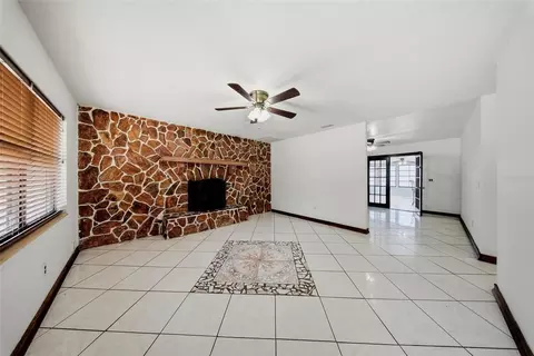 Living - 5020 Pine St, Seffner, FL 33584 photo 2 of 3
