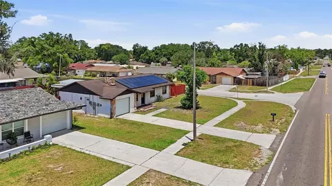 View/Area - 5020 Pine St, Seffner, FL 33584 photo 3 of 7