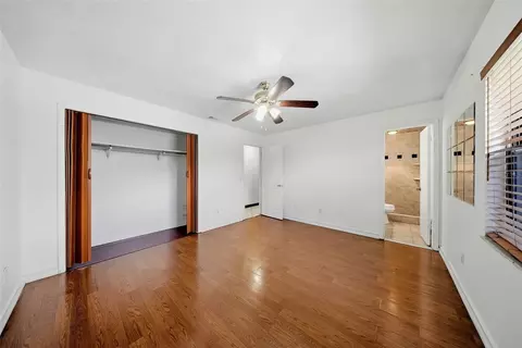 Bedroom - 5020 Pine St, Seffner, FL 33584 photo 4 of 6
