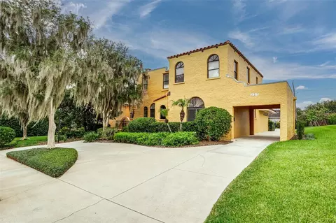 327 Miramar Rd, Lakeland, FL 33803