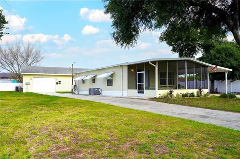 5747 E Lake Fox Dr, Winter Haven, FL 33884