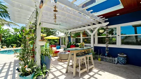 Exterior - 522 68th St, Holmes Beach, FL 34217 photo 9 of 29