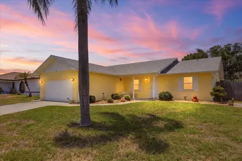 343 Sterling Dr, Winter Haven, FL 33884