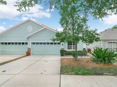 6936 Surrey Oak Dr, Apollo Beach, FL 33572