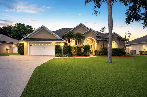 Exterior - 335 Ruby Lake Loop, Winter Haven, FL 33884 photo 12 of 12