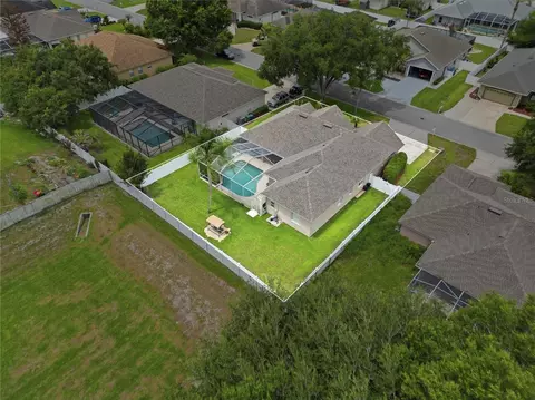 View/Area - 335 Ruby Lake Loop, Winter Haven, FL 33884 photo 1 of 5