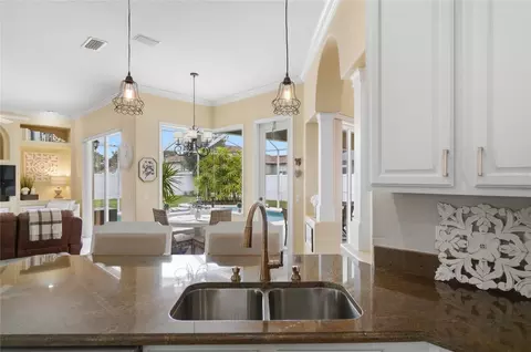 Kitchen - 335 Ruby Lake Loop, Winter Haven, FL 33884 photo 4 of 4