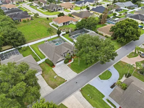 View/Area - 335 Ruby Lake Loop, Winter Haven, FL 33884 photo 2 of 5