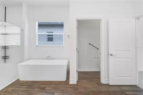 Bath - 12876 Bergstrom Bay Dr, Riverview, FL 33579 photo 4 of 4
