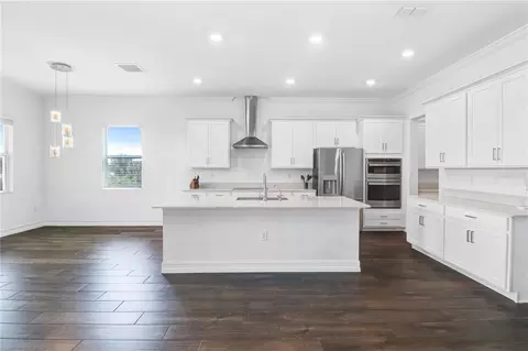 Kitchen - 12876 Bergstrom Bay Dr, Riverview, FL 33579 photo 2 of 3